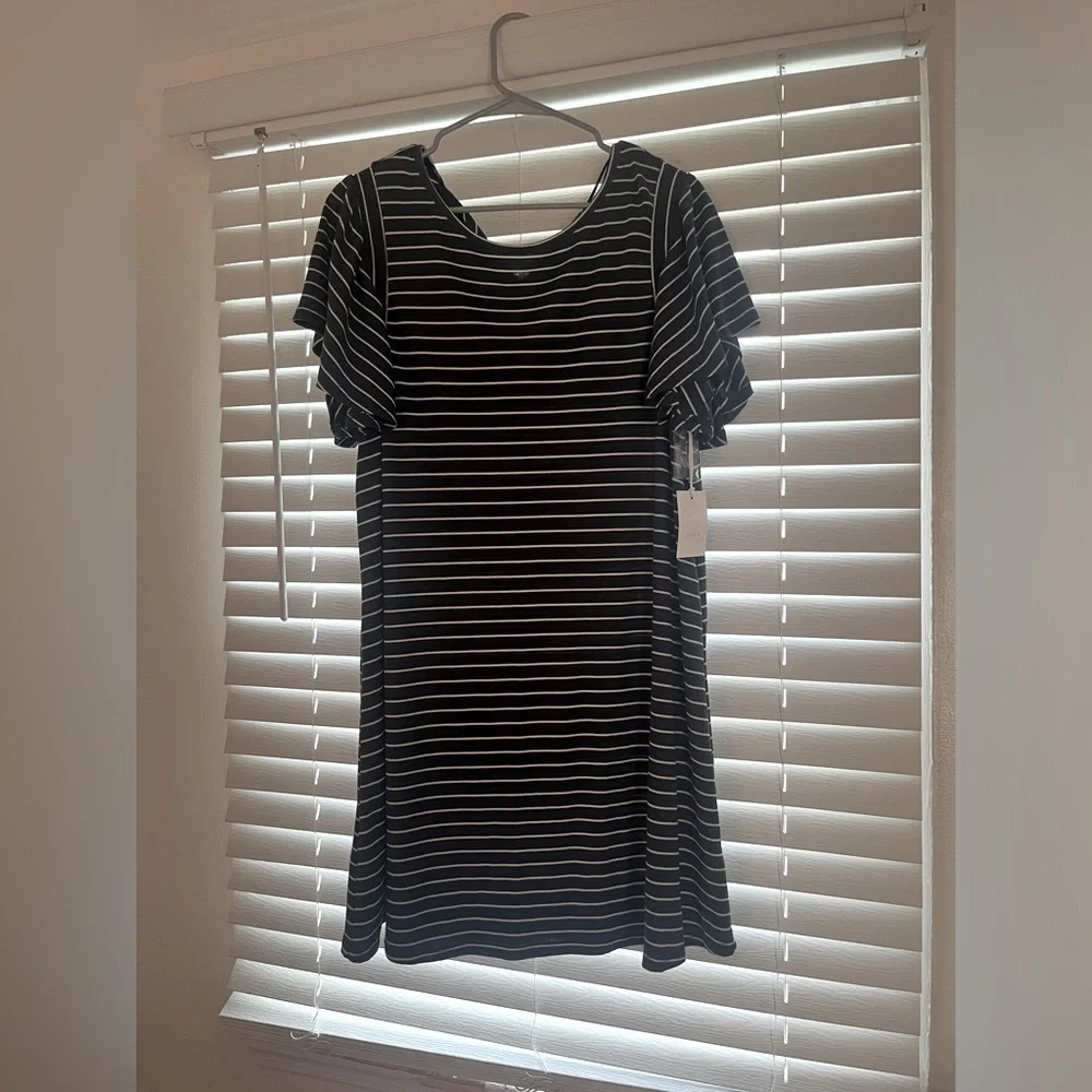 TSHIRT DRESS!💕 - Picture 1 of 6